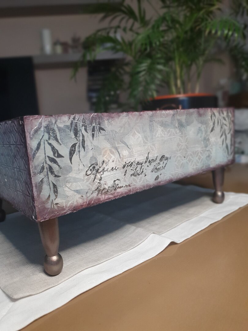 Caja de vino alterada