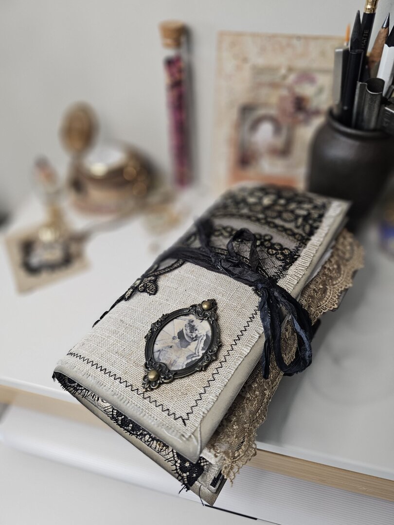 Elle… Seulement elle